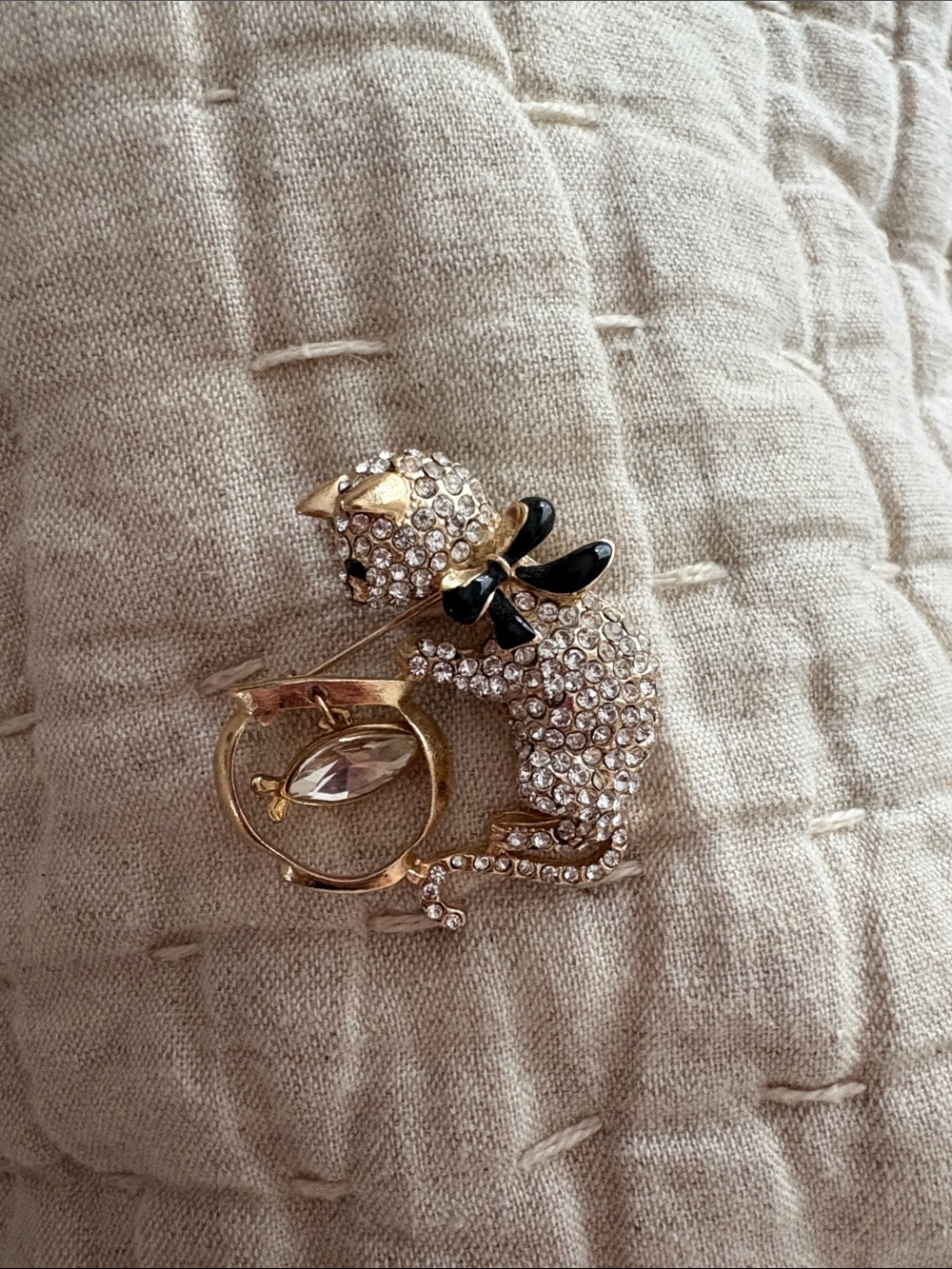 Crystal Cat Brooch with Black Enamel Bow - Gold Toned
